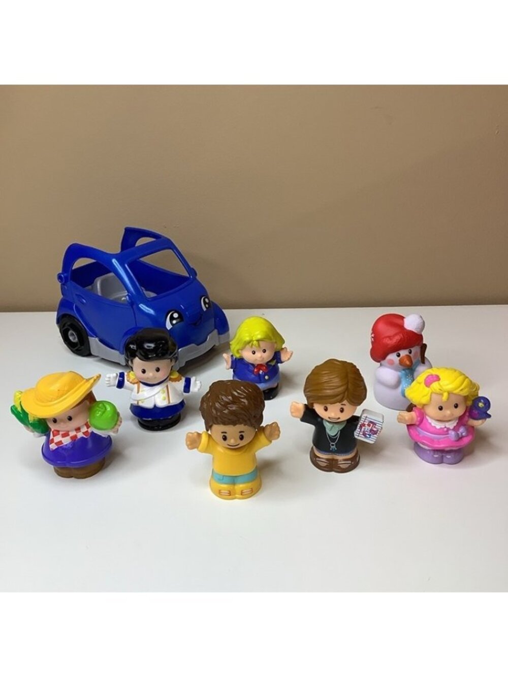 Fisher-Price Little People Lot 7 Figures and Blue SUV Car, Preloved